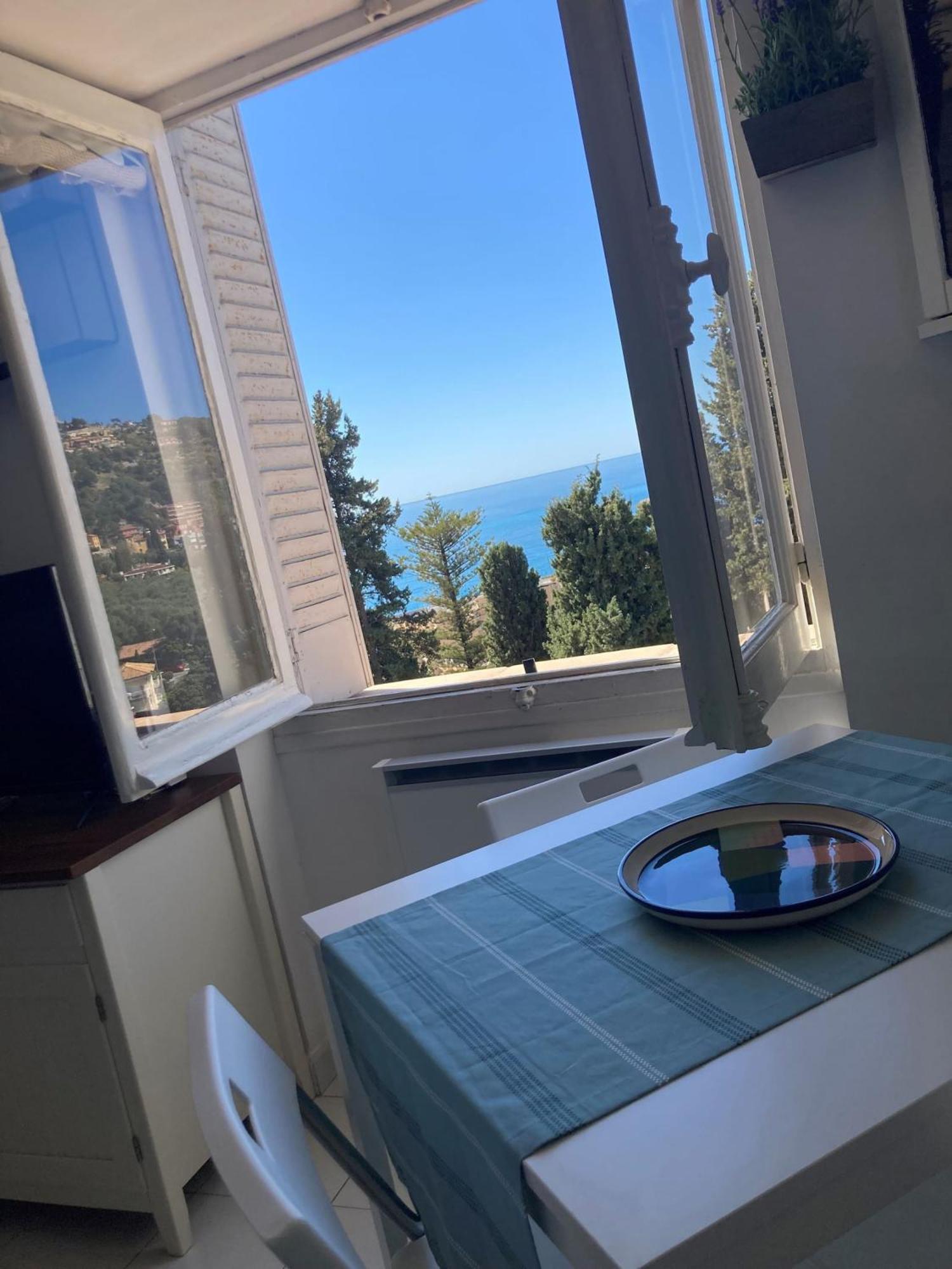 'La Villa Hygie' Cozy Appartement, Vue Mer Menton Eksteriør billede